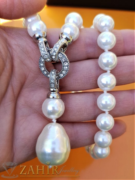 Дамски бижута - Два варианта на една огърлица от бели 0,9 см перли Майорка, дължина 48 см с висулка 5 см - K1917