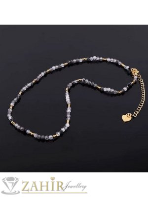 Уникално красиво ръчно изработено колие от малки 3 мм естествени камъни фасетиран черно-бял кварц, стоманени мъниста и накрайници - KA1114