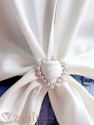 Красива метална катарама - сърце, подходяща за шал или дреха с бели  перли на сребриста основа, размер 4 см - B1525