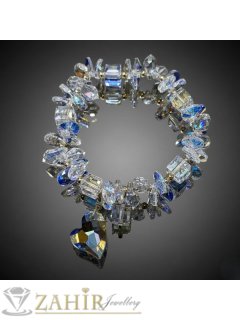   Уникално красива ръчно изработена гривна с блестящи Аурора Бореалис австрийски кристали, позлатени рингове и кристална висулка сърце, размер 17-19 см  - V1026