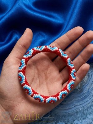 Ръчно плетена гривна от оригинални чешки червени бели и светло сини стъклени мъниста - N1002