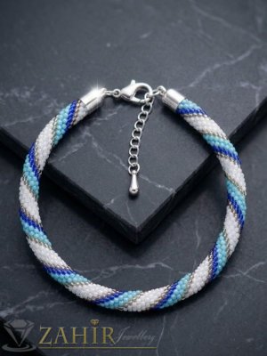 Елегантна гривна от оригинални чешки  ситни стъклени мъниста със закопчалка и удължител - N1042