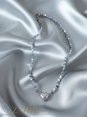  Бутиков модел колие тип чокър с висулка и иновативна магнитна закопчалка стоманено сърце , с триъгълни и хамелеон мъниста , дълго 40 см - N1630