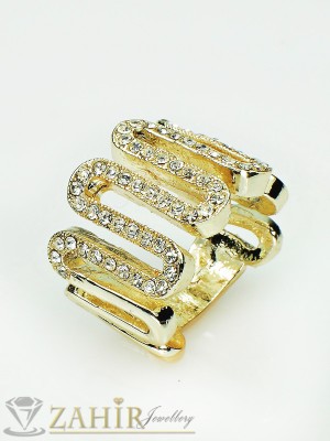 Изящна изработка пръстен с бели кристали и златно покритие - P1351